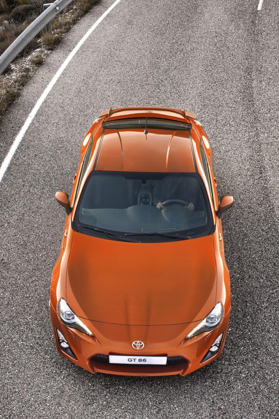  Toyota GT 86 2012 года  (фото 61 из 106)